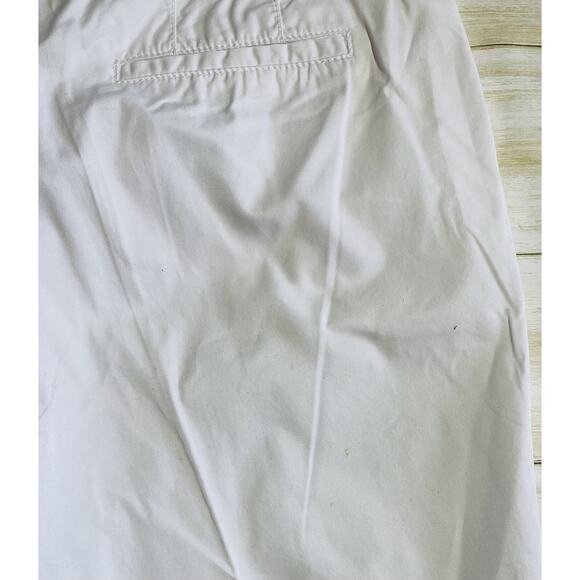 Contemporaine Exclusivite Women’s White Bermuda Shorts Size 2 - Picture 9 of 10